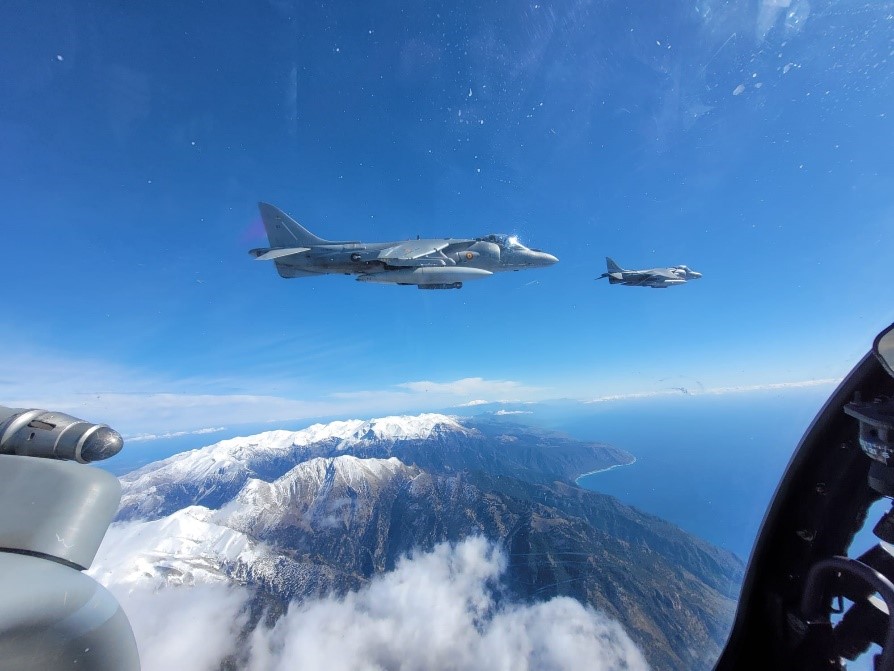 Aviones Harrier sobre Italia