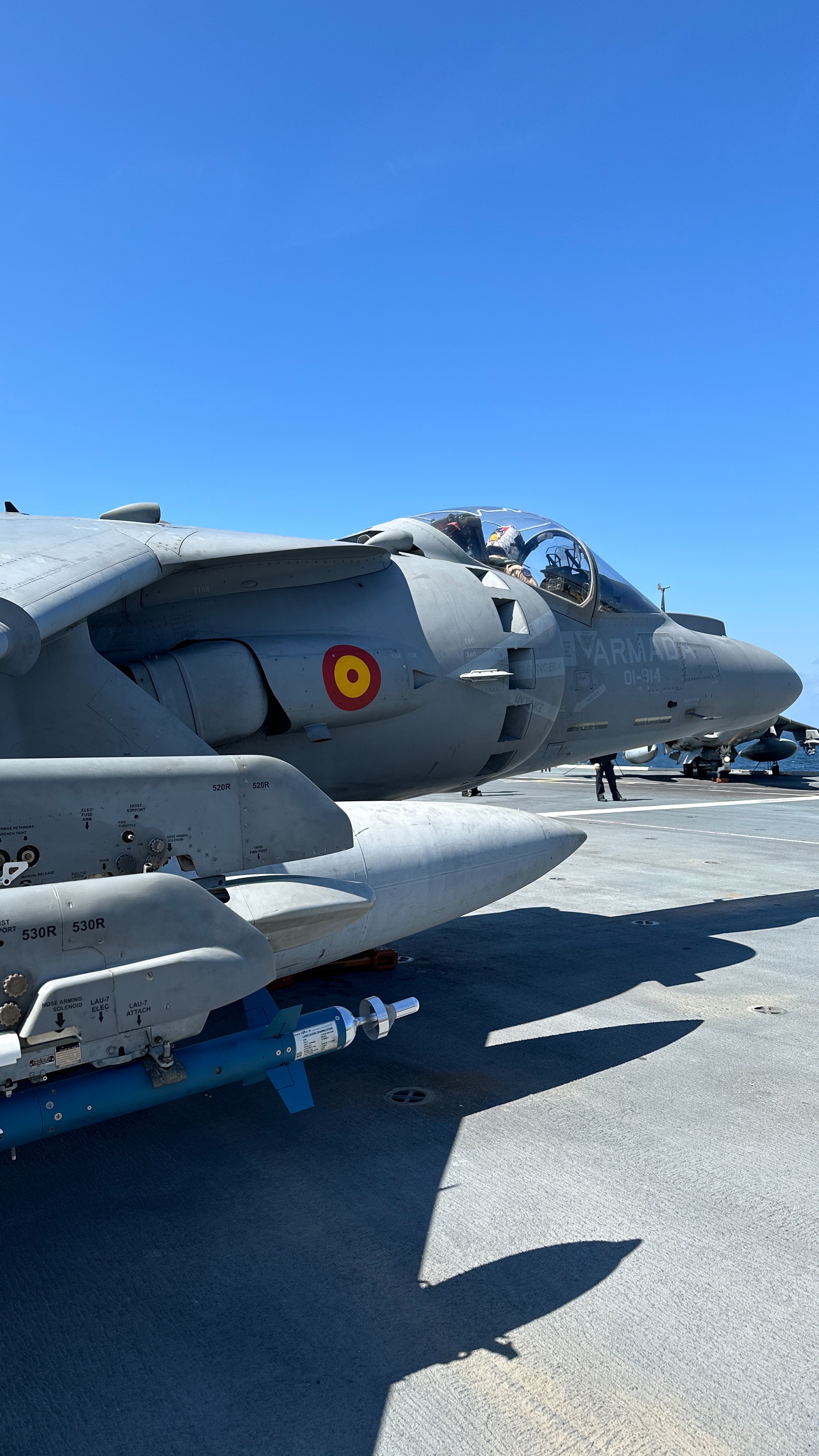 Harrier de la 9ª Escuadrilla en cubierta de vuelo