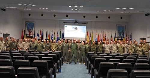 Foto de grupo del personal participante en el TAD 24-2