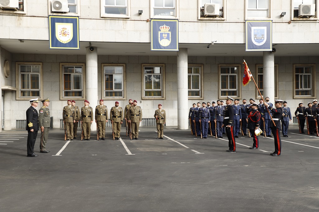 Recibimiento del general Mojsilovic en el Cuartel General del EMAD