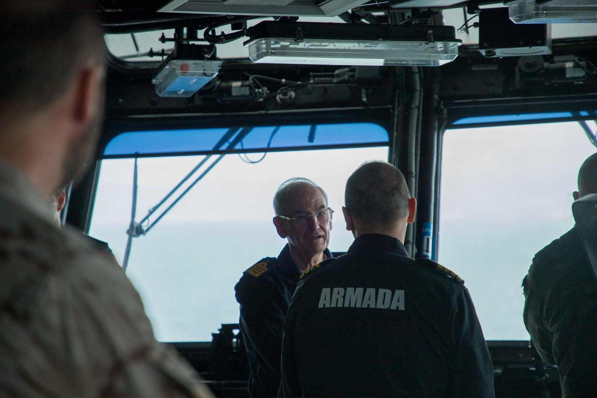 JEMAD en el puente de mando
