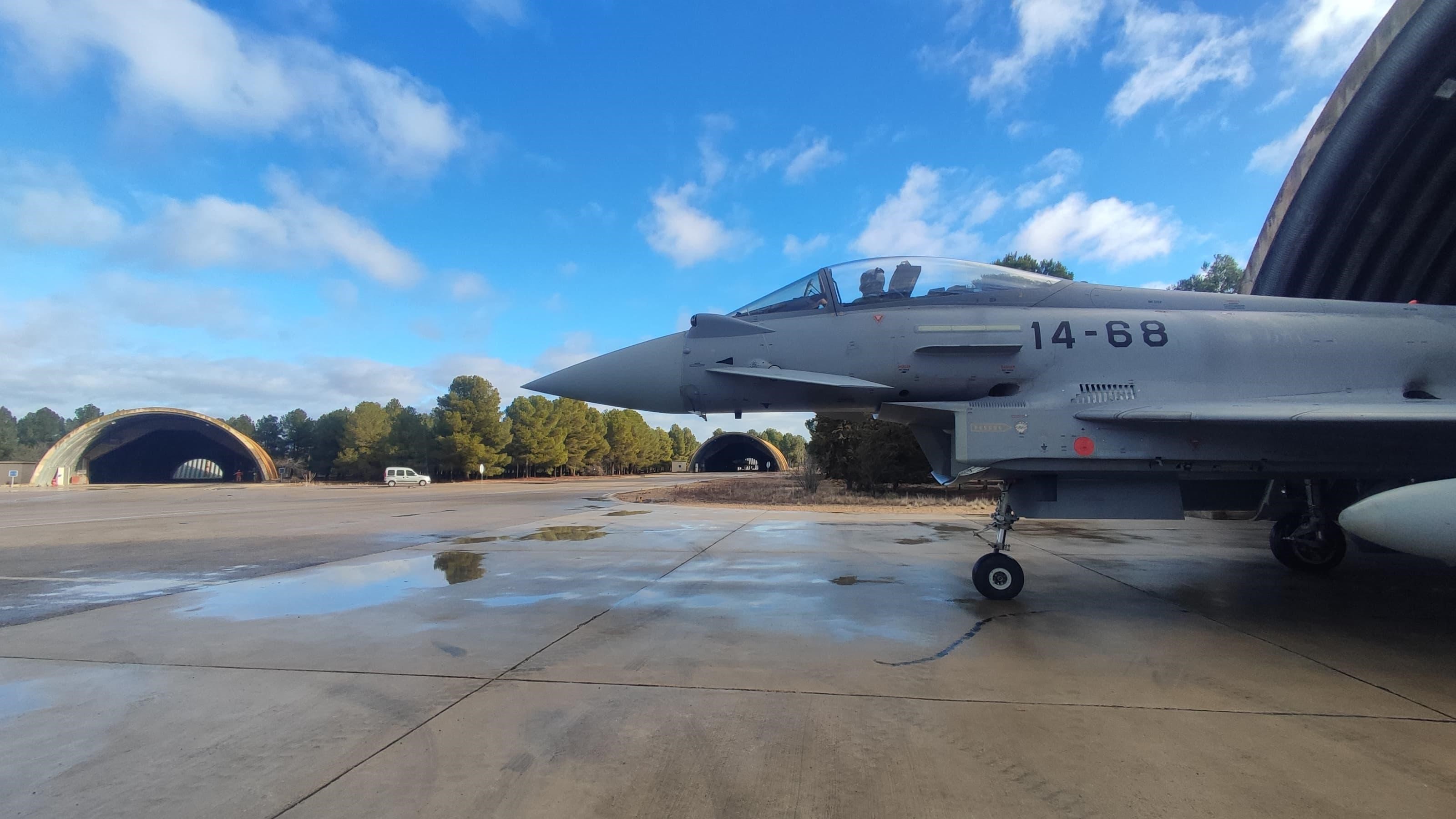 Eurofighters C.16 del Ala 14 saliendo del Barracón de Alarma