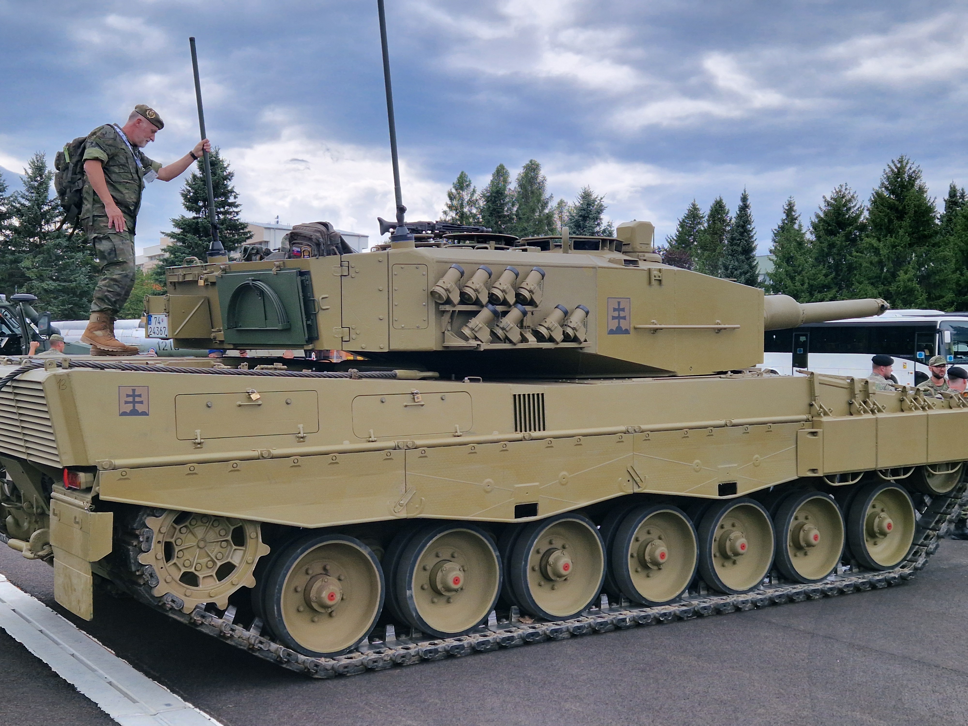 Demostración del Carro de Combate Leopardo 2 A4