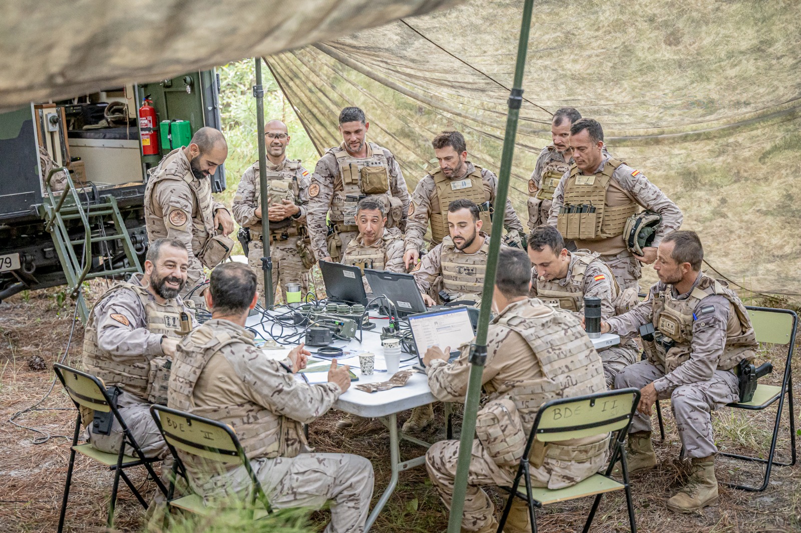 Puesto de mando en tierra