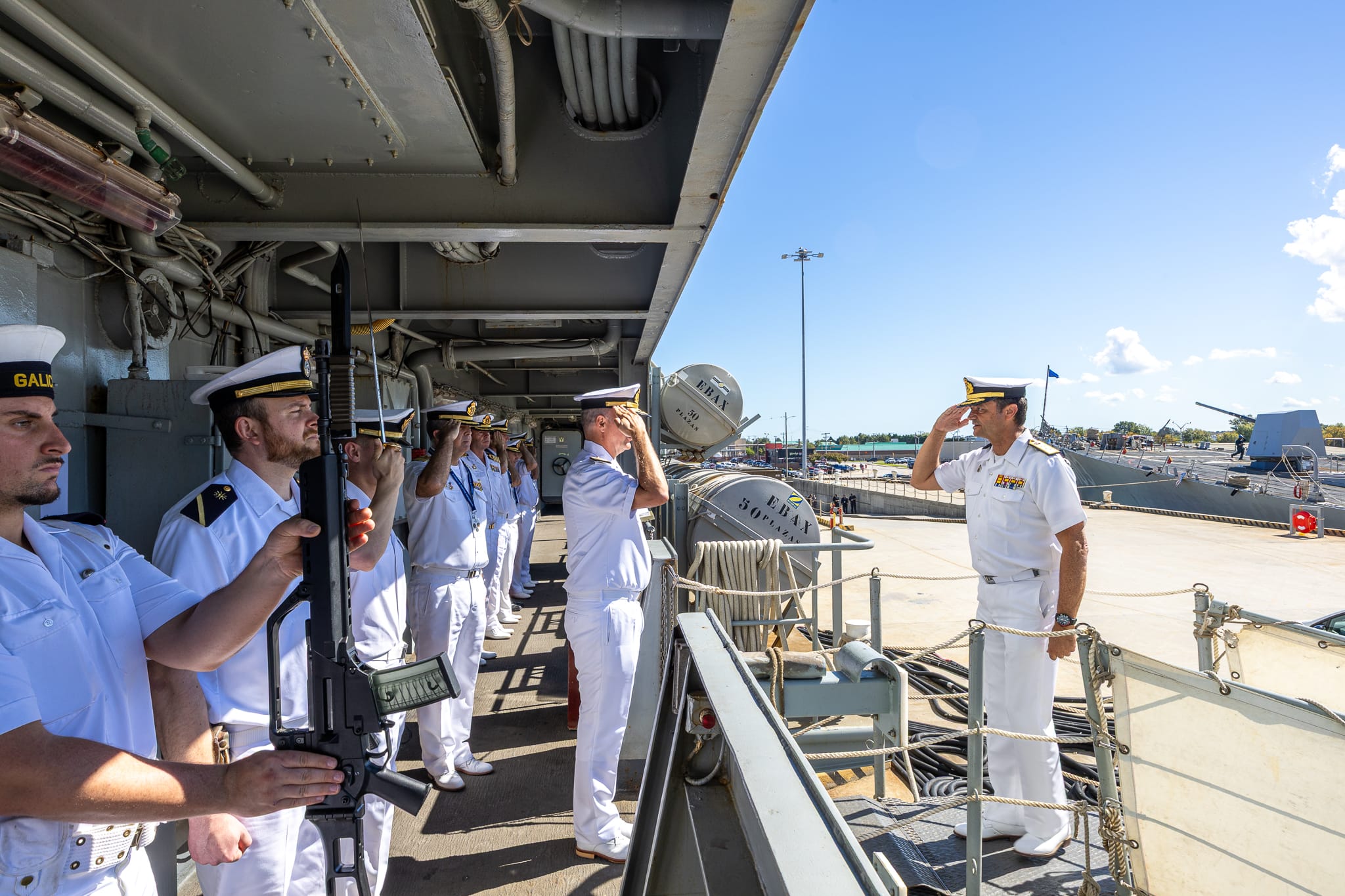 Visita del Almirante de la Flota (ALFLOT)al buque de asalto anfibio ‘Galicia’