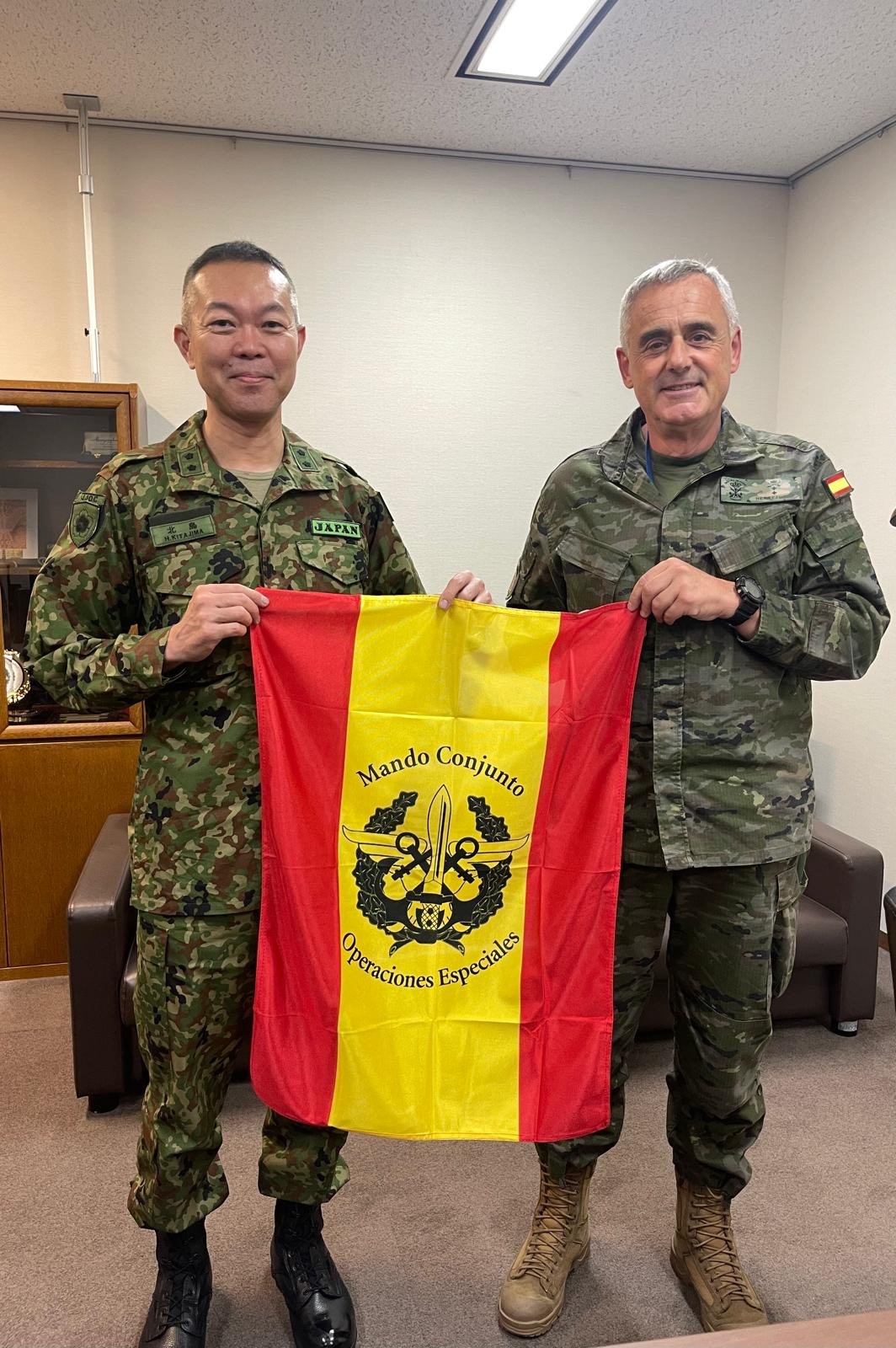 El general Hajime Katajima y el CMCOE
