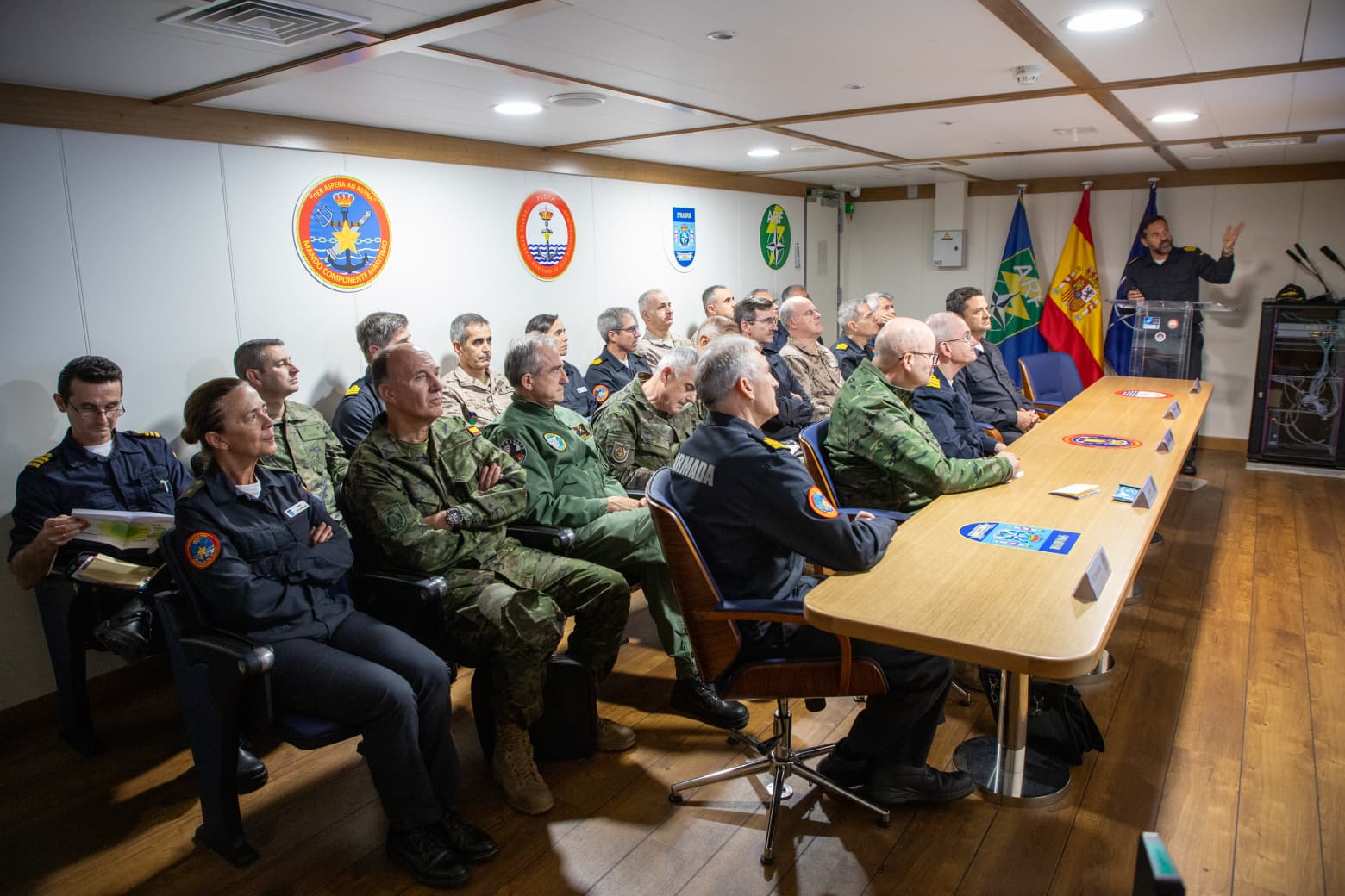 Explicación al JEMAD y al resto de oficiales generales de la aplicación de las burbujas