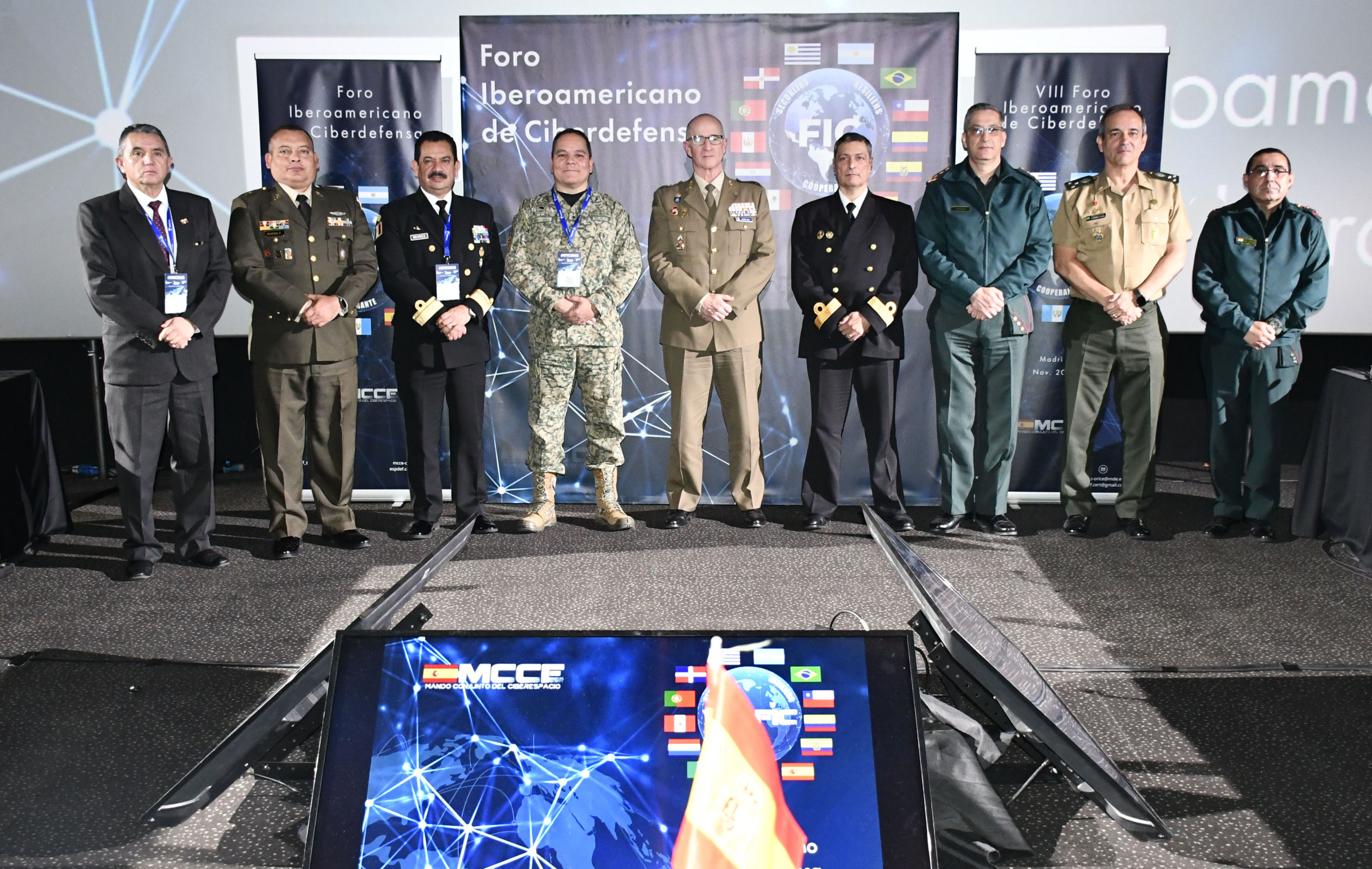 Asistentes presenciales a la sesión del FIC