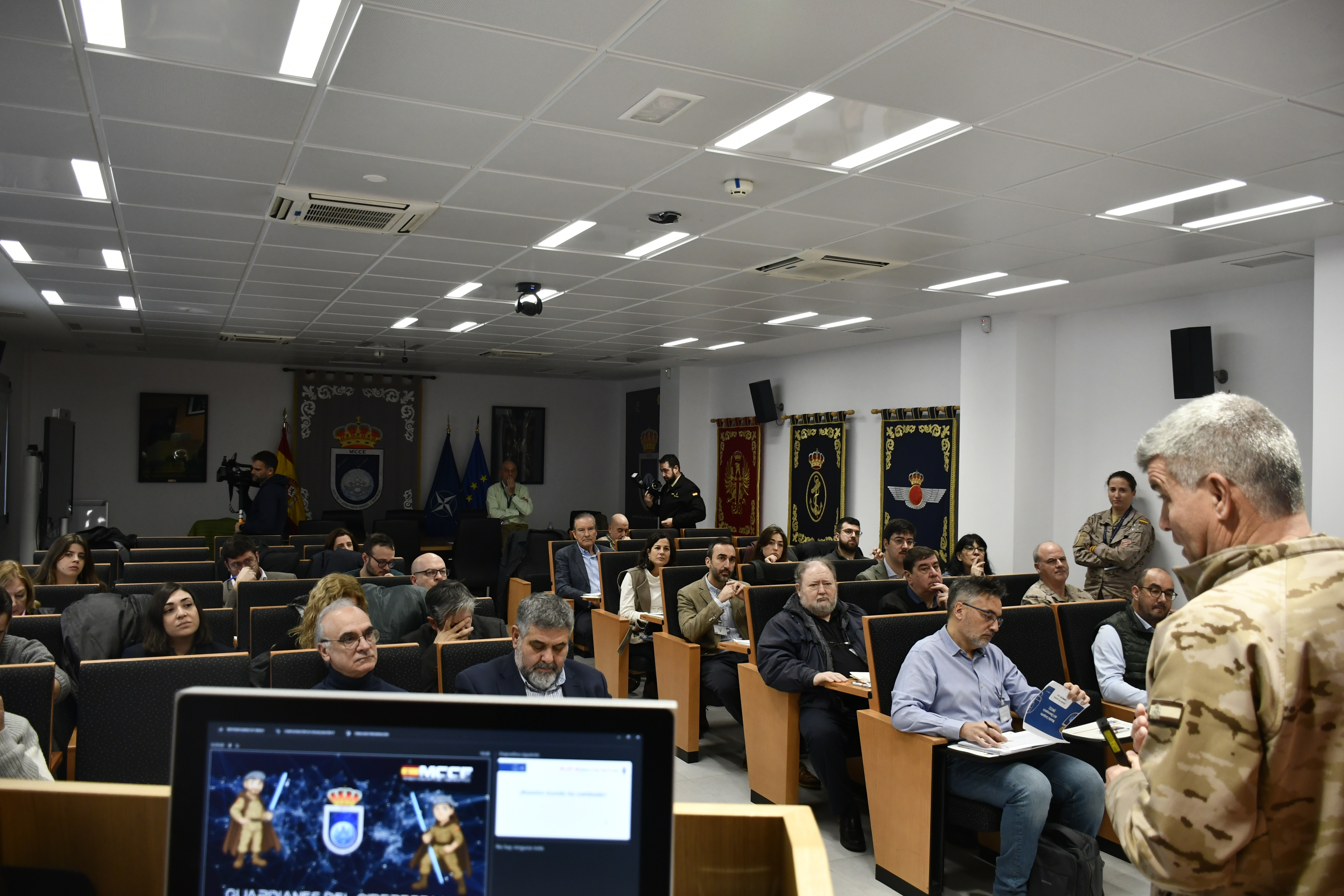 Los periodistas durante la presentación