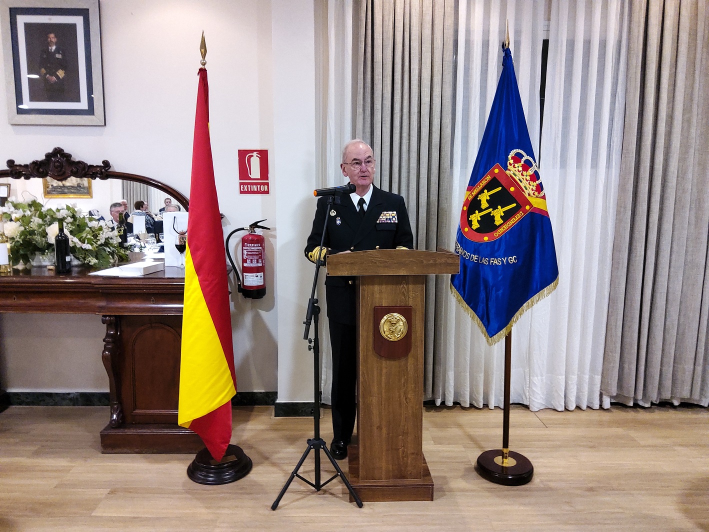 El almirante general López Calderón durante su intervención