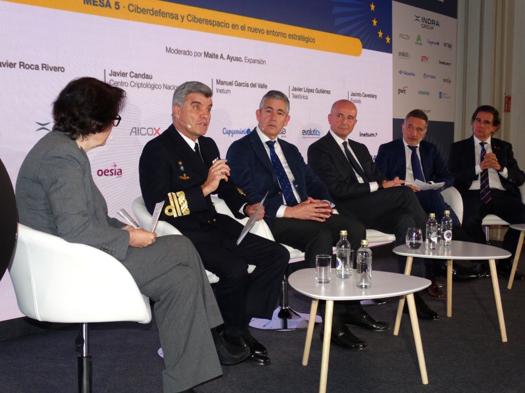 El comandante del MCCE durante su intervención