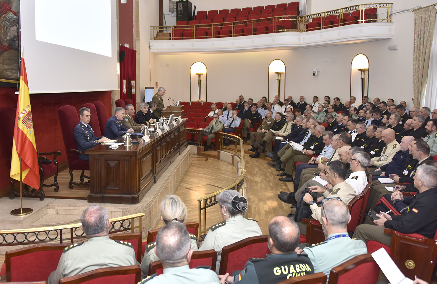 Asistentes a la mesa redonda