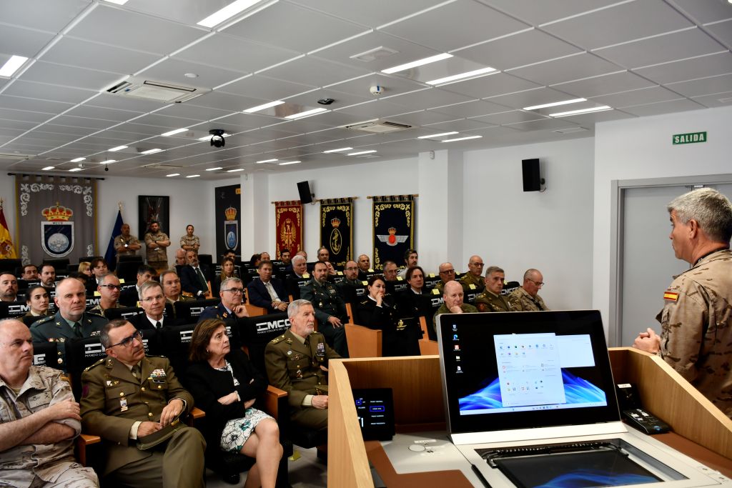 Visita de autoridades a LS26