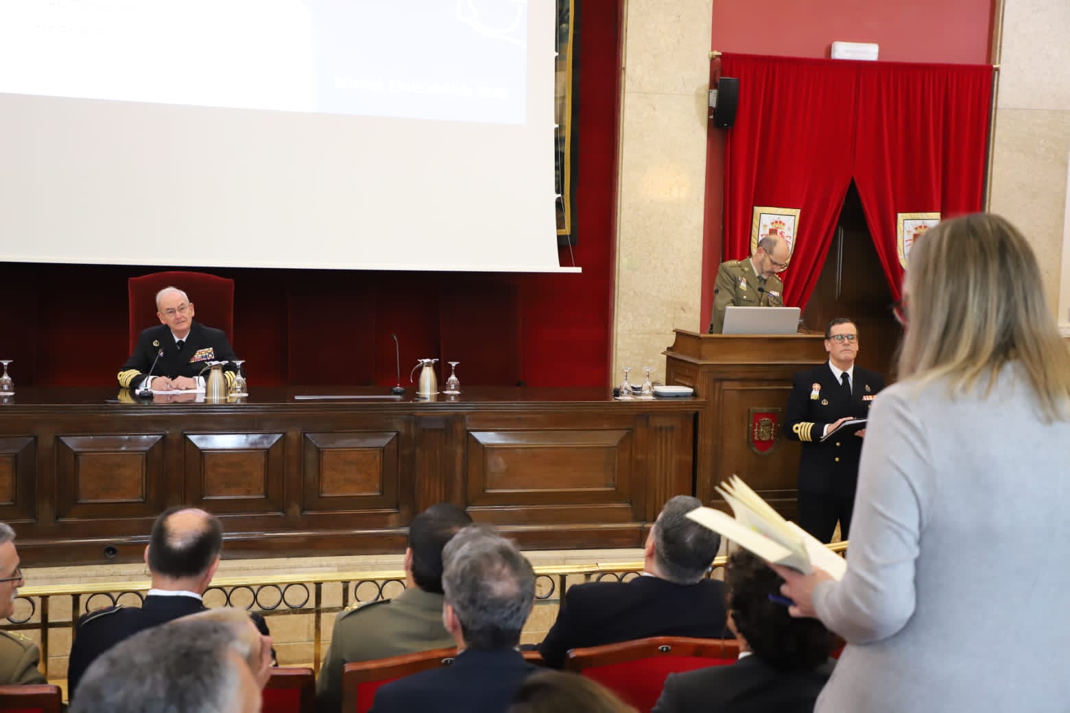 Turno de preguntas al JEMAD