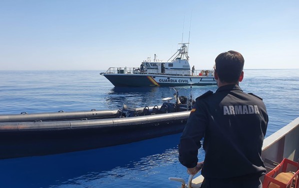 Transferencia de embarcación hallada a la Guardia Civil