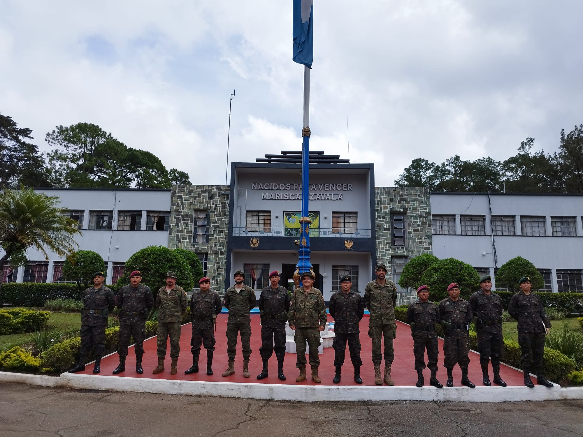 Visita a la brigada 'Mariscal Zavala'