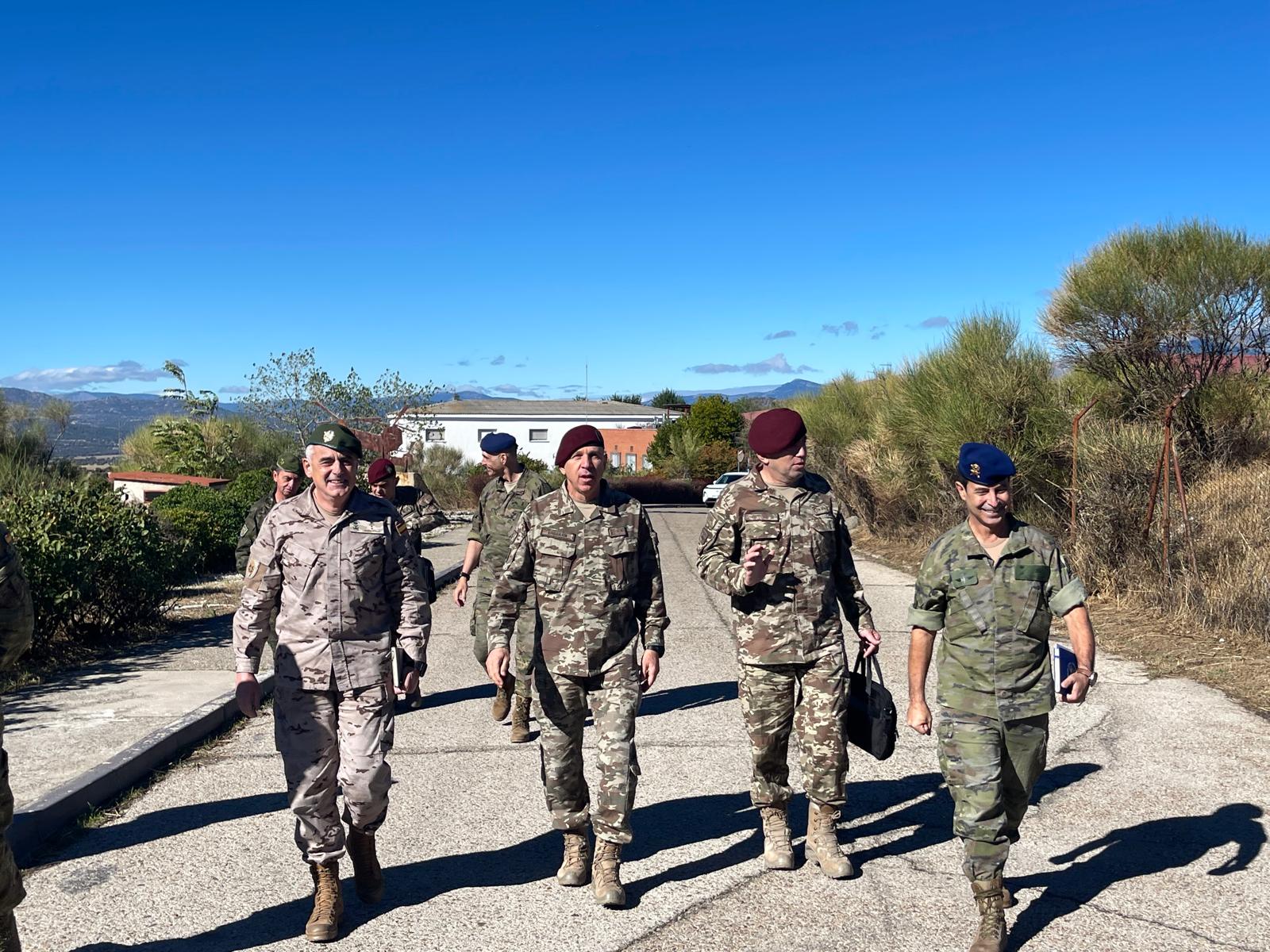 Visita a las instalaciones de las FAMET