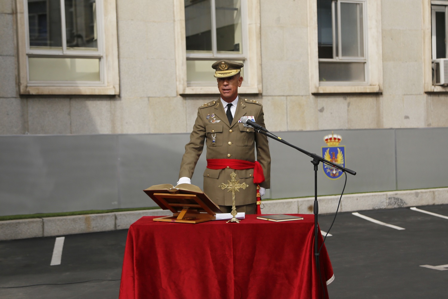 Incoming Chief of Joint Staff swearing in