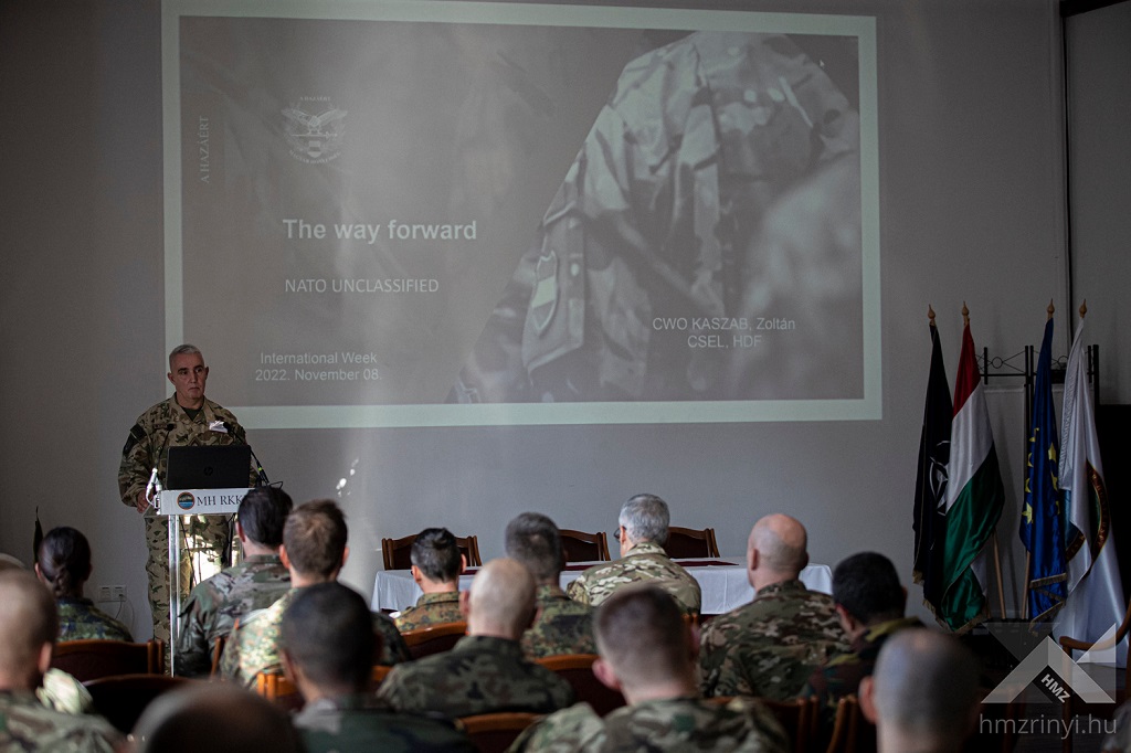 Lecture by the CSEL of the Hungarian Forces