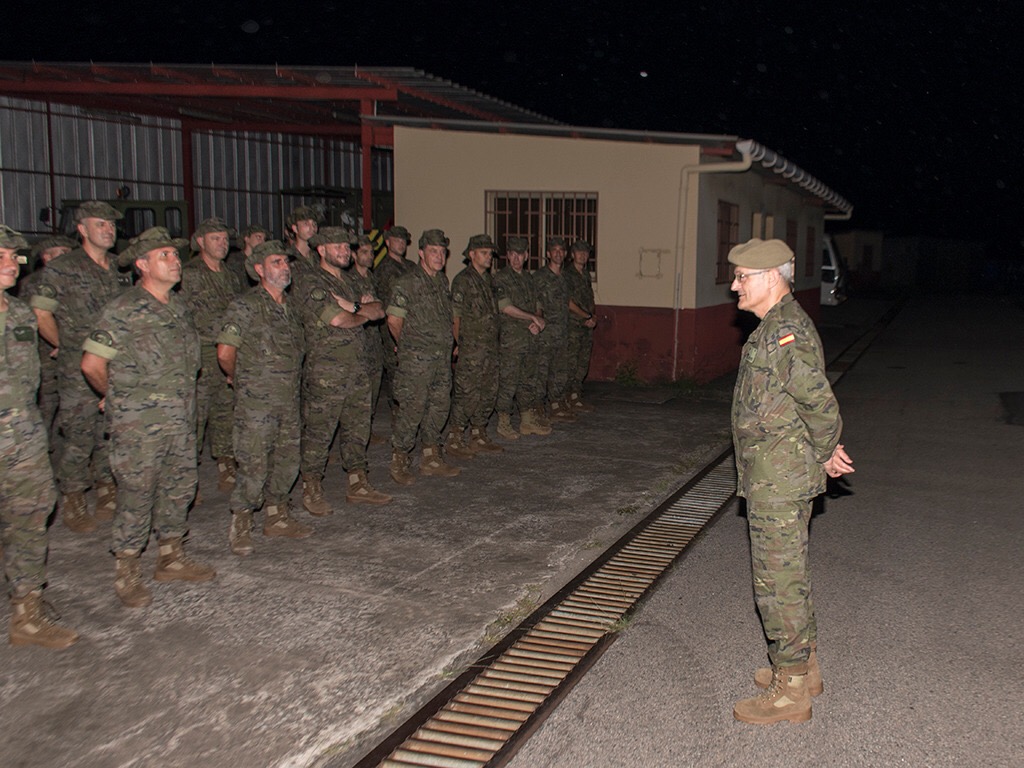 El Comandante del Mando de Operaciones visita a los militares del Destacameneto Marfil