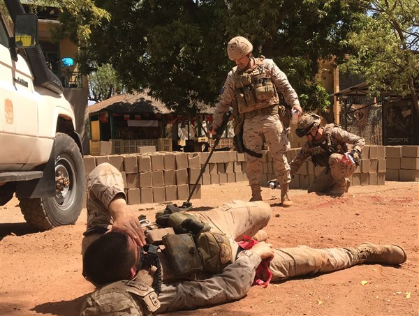 El personal sanitario español en Mali se adiestra en protocolos de actuación ante ataques con artefactos explosivos