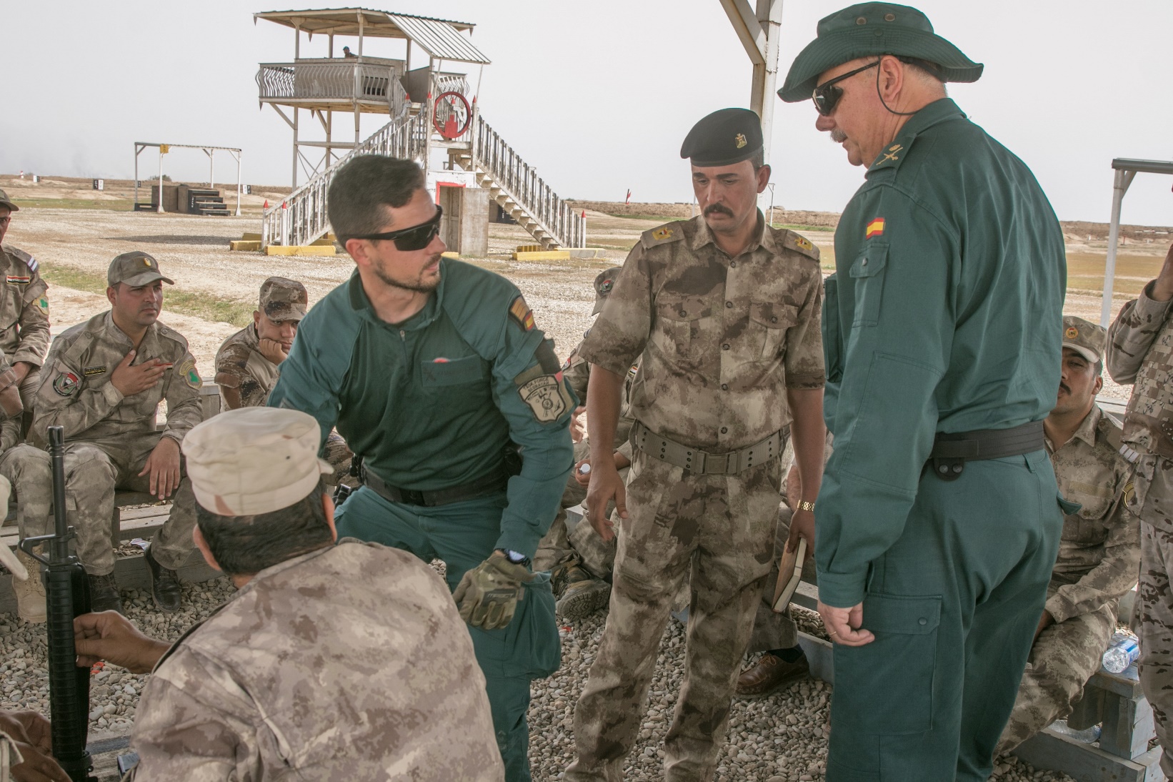 El jefe la Secretaría de Cooperación Internacional de la Guardia Civil visita a los militares destacados en Besmayah