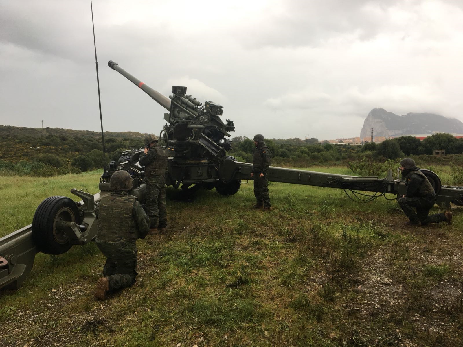 La Artillería de Costa vigila la situación marítima nacional en las operaciones permanentes de las FAS