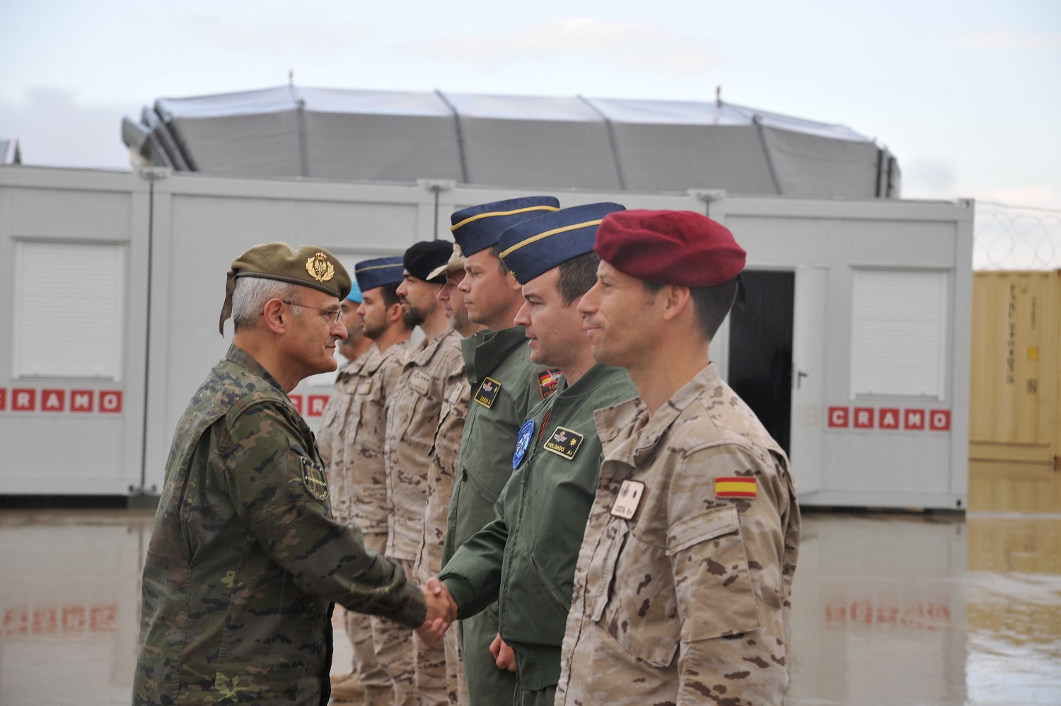 El Comandante del Mando de Operaciones muestra su apoyo a los militares desplegados en Lituania