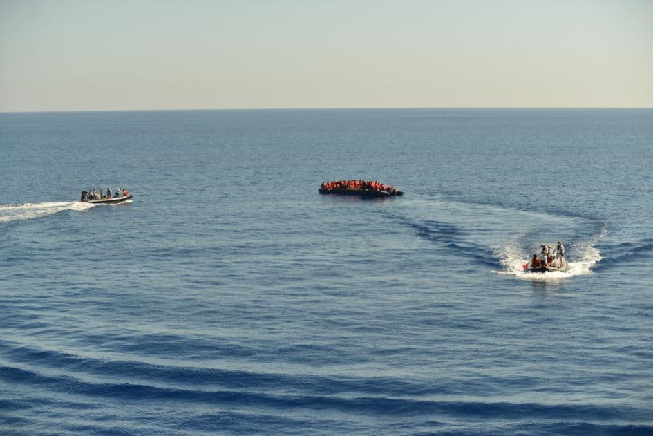 La fragata “Numancia” salva la vida a 277 personas en el Mediterráneo