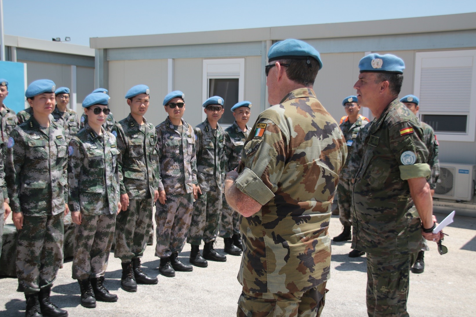 El jefe de la Fuerza Interina de Naciones Unidas en Líbano visita el Sector Este