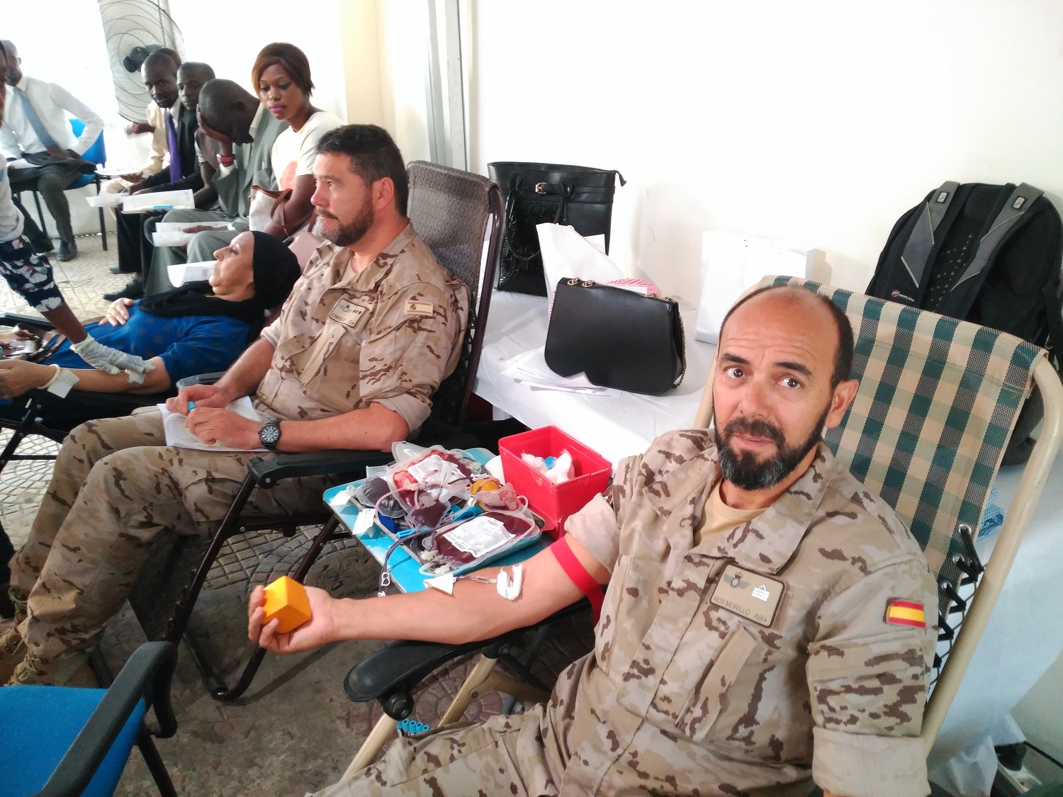 Personal del Destacamento Marfil dona sangre en Senegal