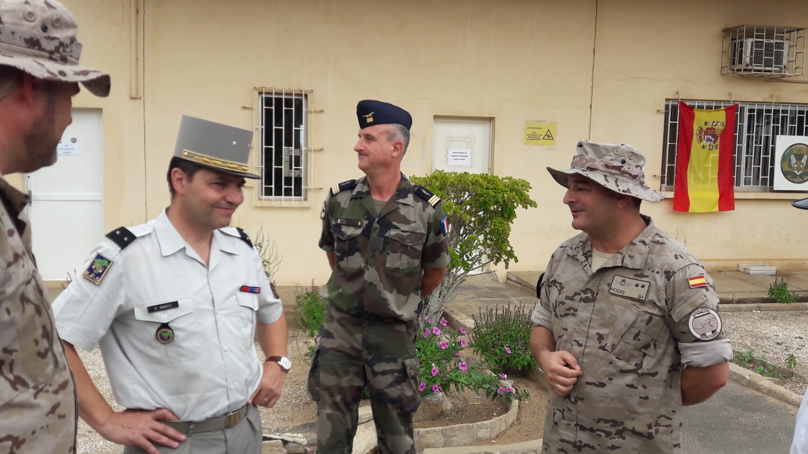 El Destacamento Marfil participa en la toma de posesión del comandante de los Elementos Franceses en Senegal