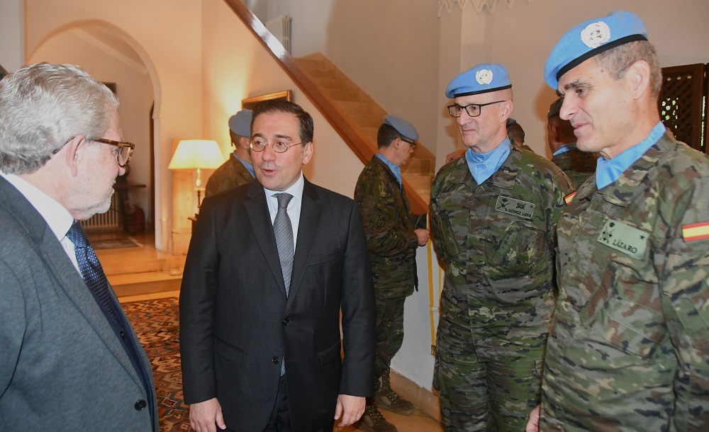 The head of the UNIFIL mission with the Minister of Foreign Affairs