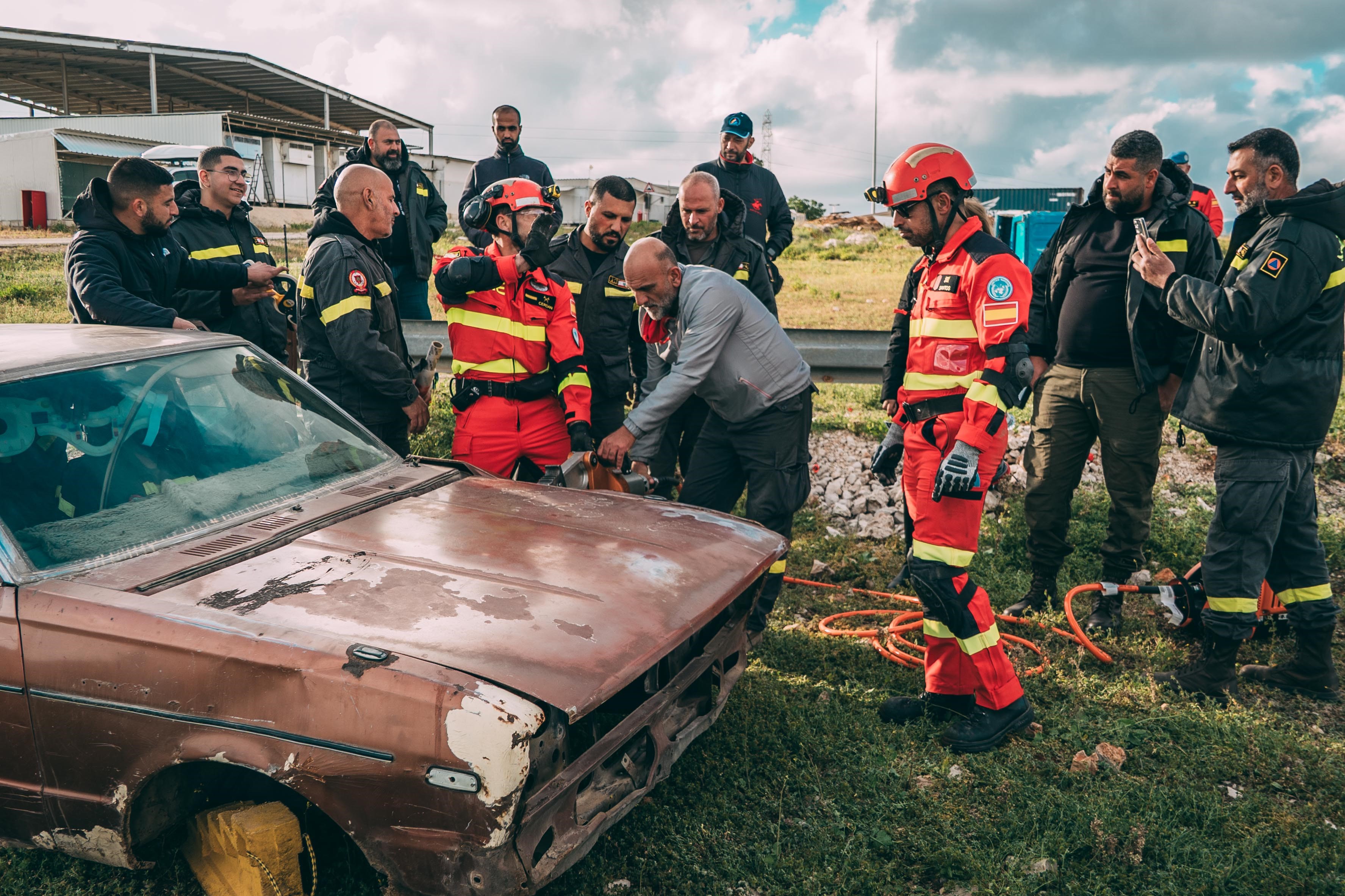 Training Session Between UME and Civil Defence Centres (CDC) at Miguel de Cervantes Base