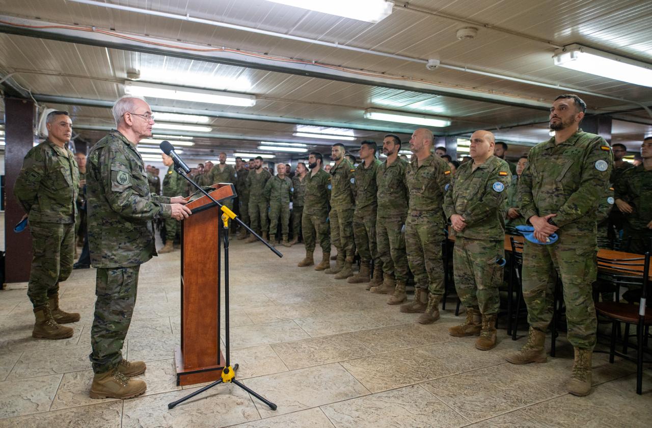 Chief of Defence with the Spanish contingent at Miguel de Cervantes Base