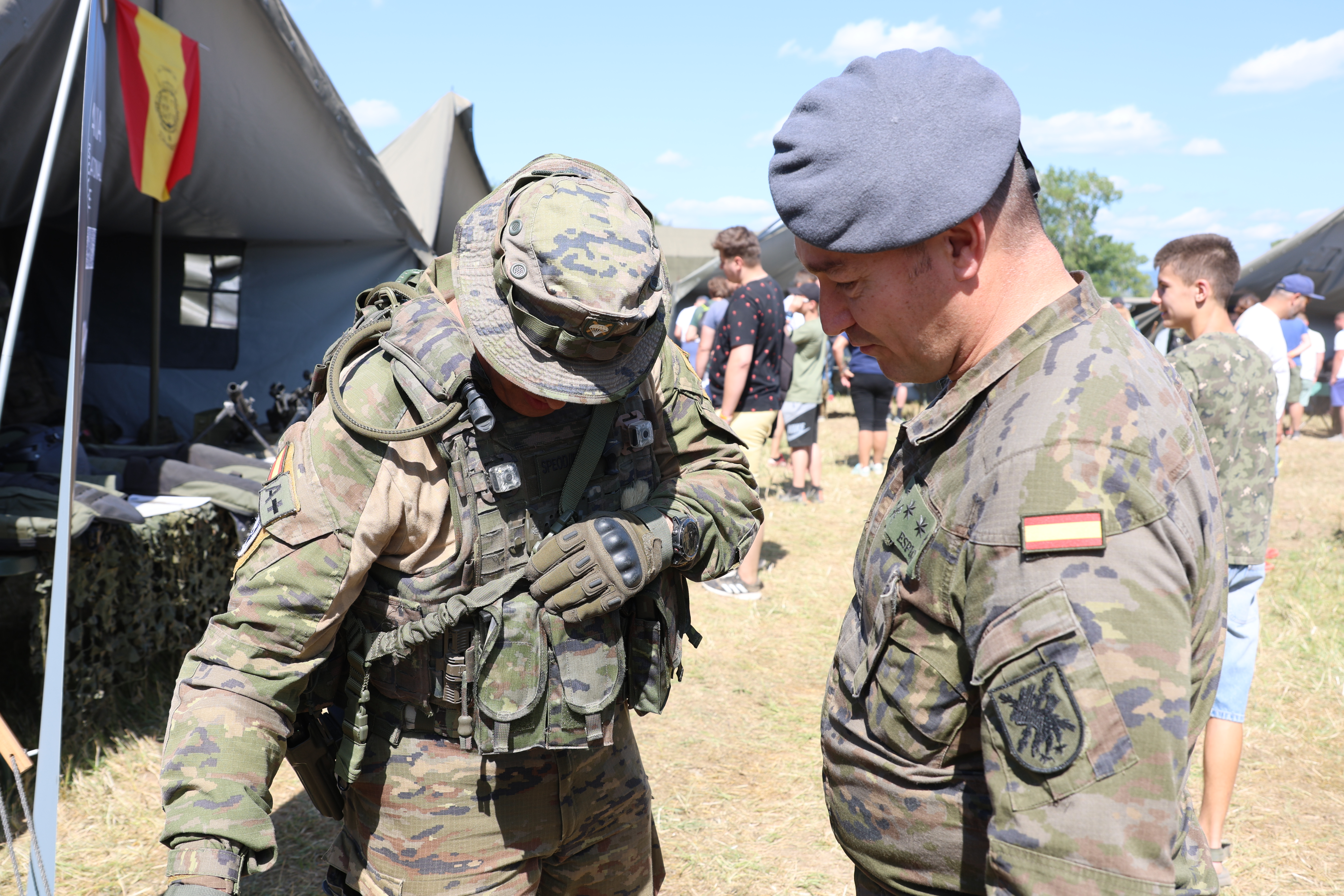 MNTF  COM  at the Spanish Armed Forces exhibition