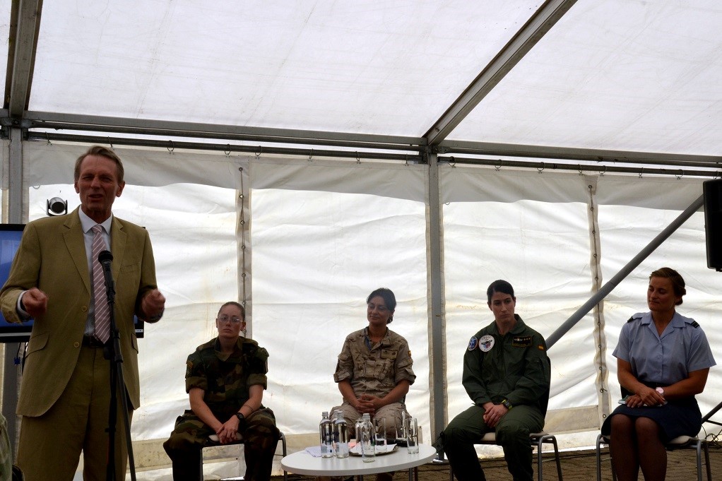 Detachment 'Vilkas' takes part on a seminar about women´s role within the framework of NATO operations