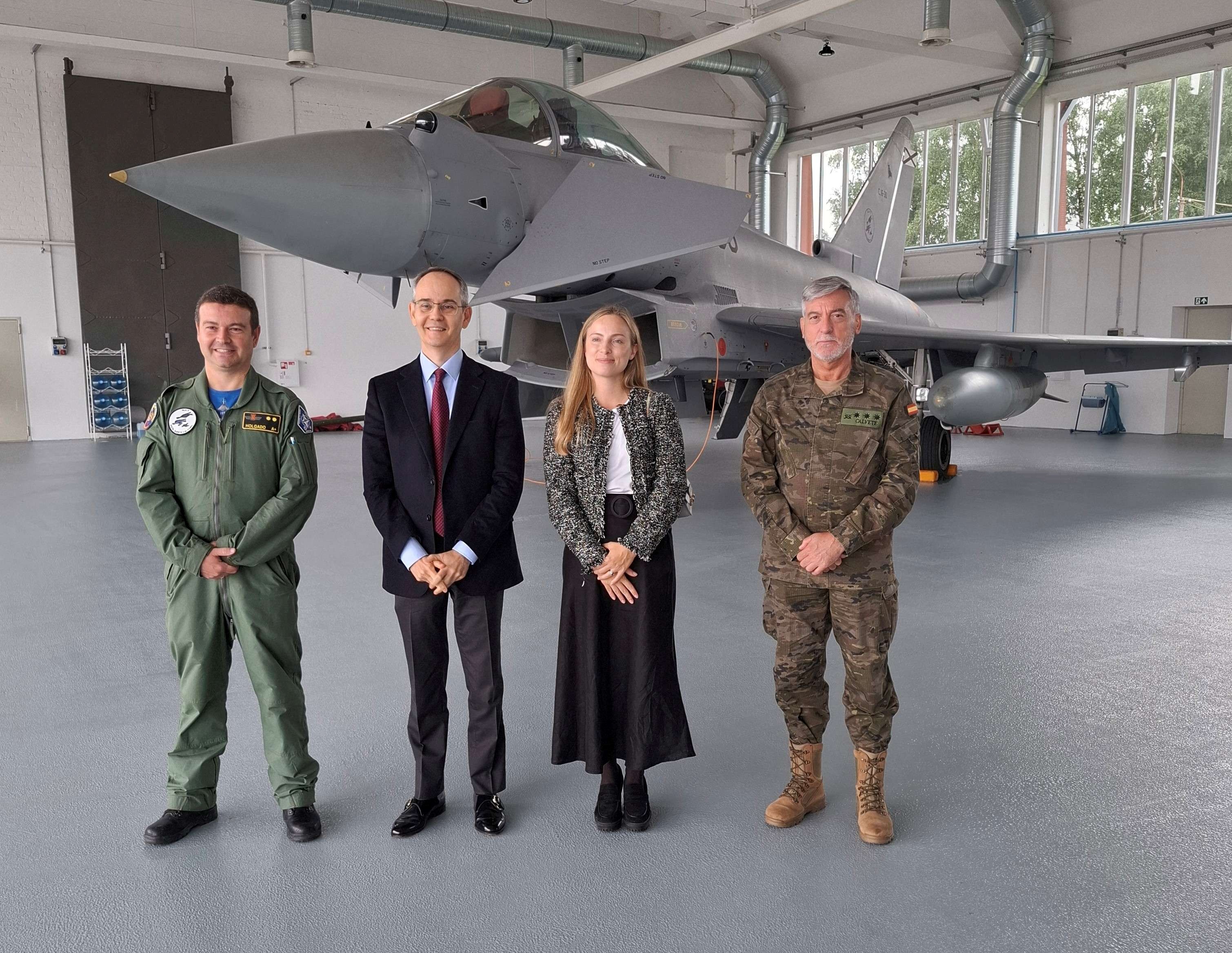 The Commander of the Detachment with the Spanish Ambassador to Lithuania