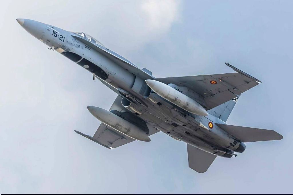 EF18M en el vuelo de vuelta a Zaragoza.