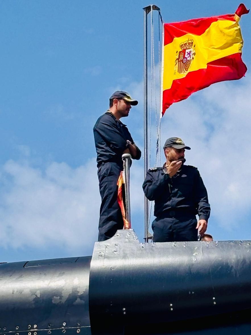 Lieutenant Commander Fernando Clavijo, Commander of the S-81