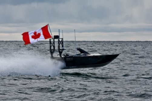The helicopter “Morsa” 07 executes a firing exercise with the unmanned vehicle HammerHead from the Royal Canadian Navy
