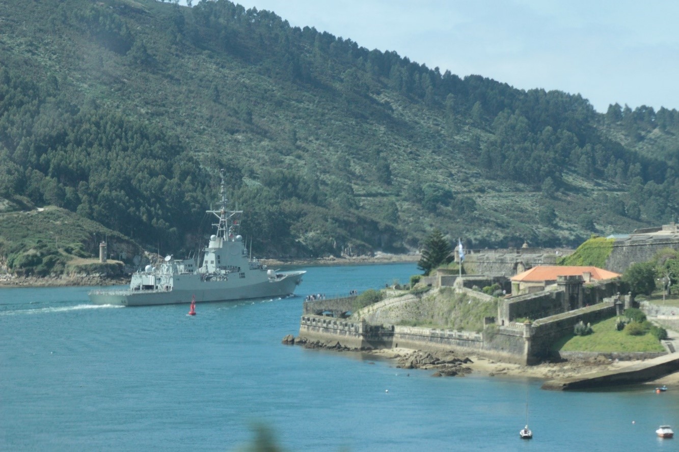 The frigate ‘Cristobal Colón’ sailing in the Ferrol port