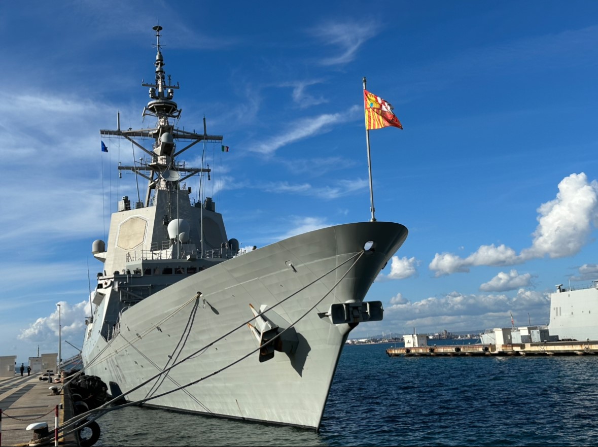 Frigate 'Méndez Núñez' docked in Taranto