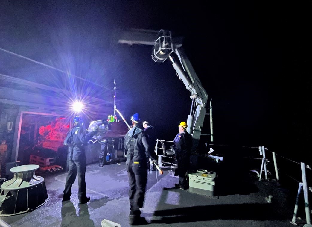 Segura' personnel with ROV “Pluto” mine identification and neutralisation equipment.