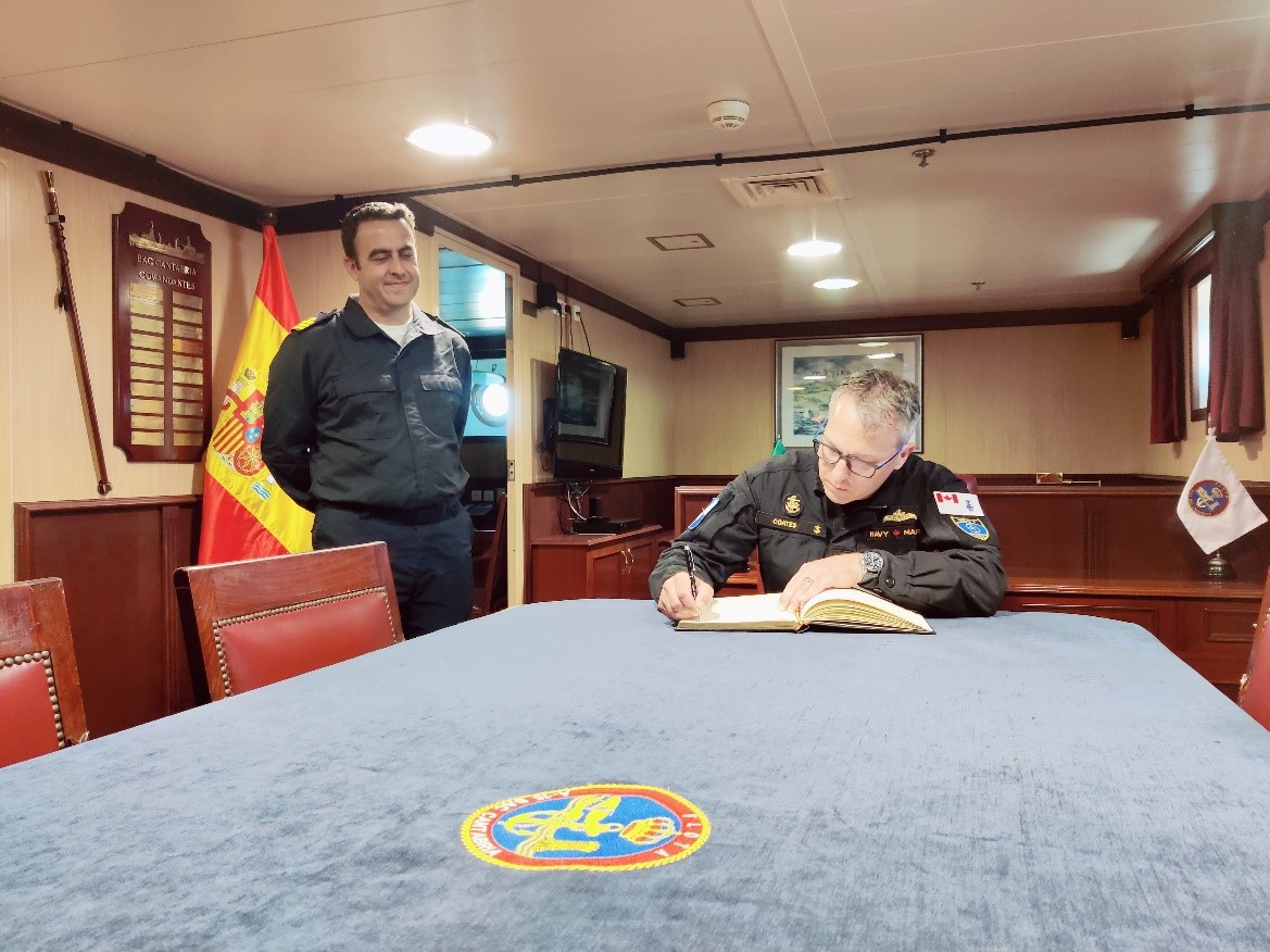 Signing the BAC ‘Cantabria’ book of honour by COMSNMG-2