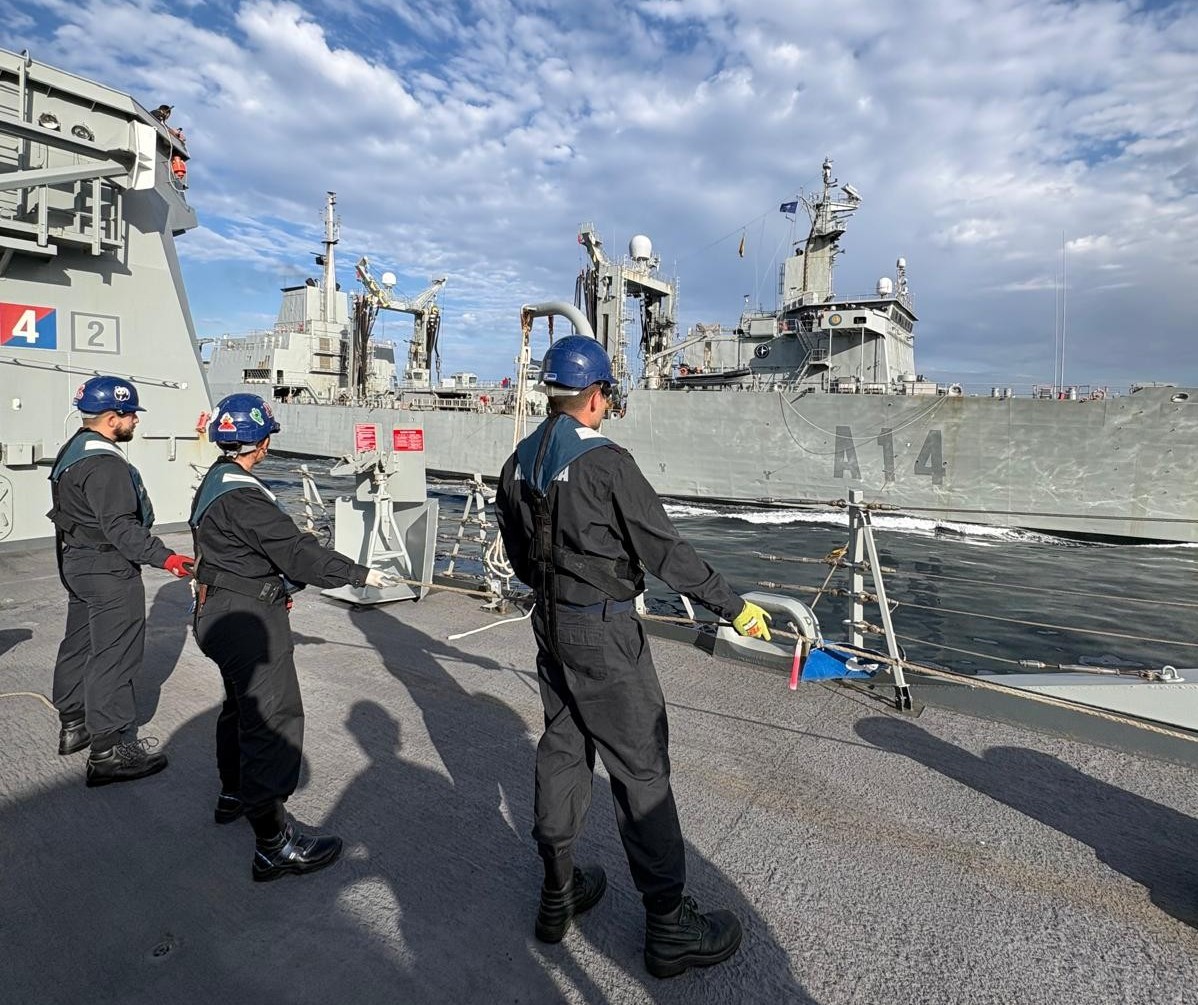 Aprovisionamiento en la mar de la fragata ‘Blas de Lezo’ con el buque de aprovisionamiento ‘Patiño’
