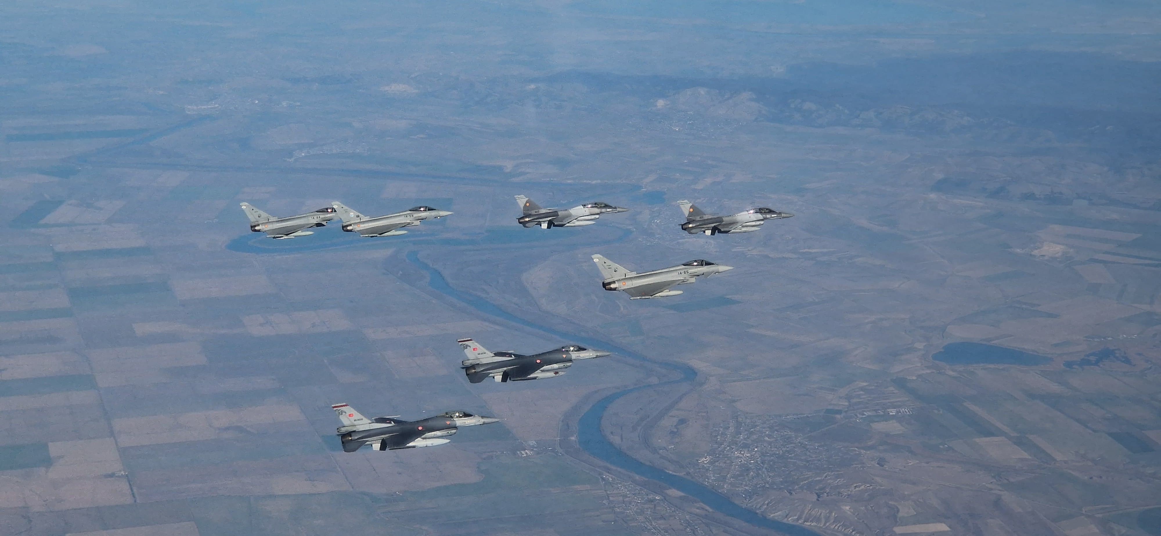 Romanian, Turkish and Spanish aircraft participating in the mission