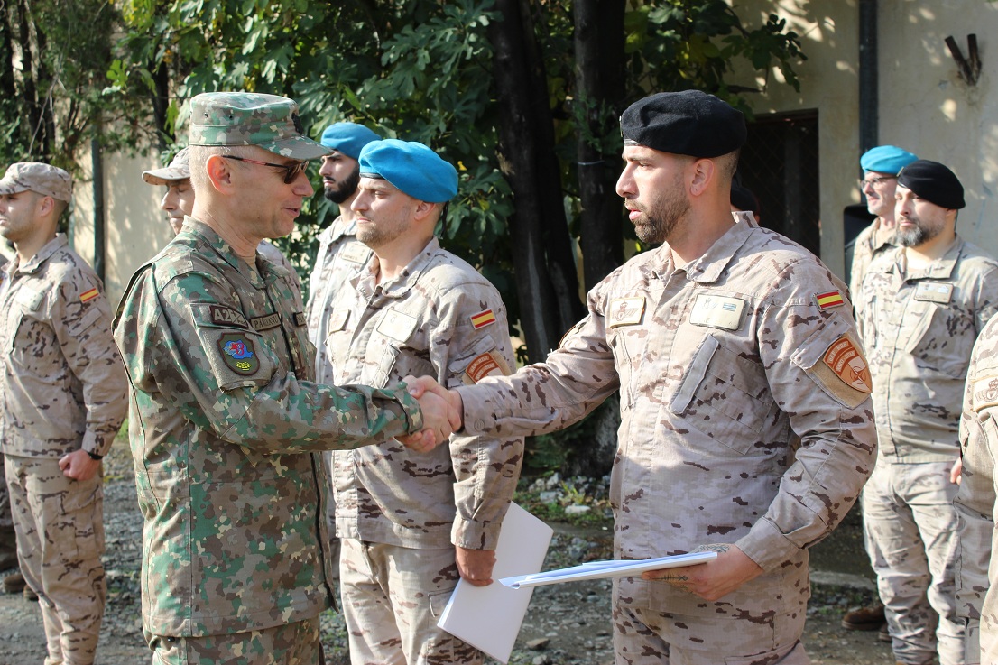 Romanian Air Force awards decorations to five Spanish aviators