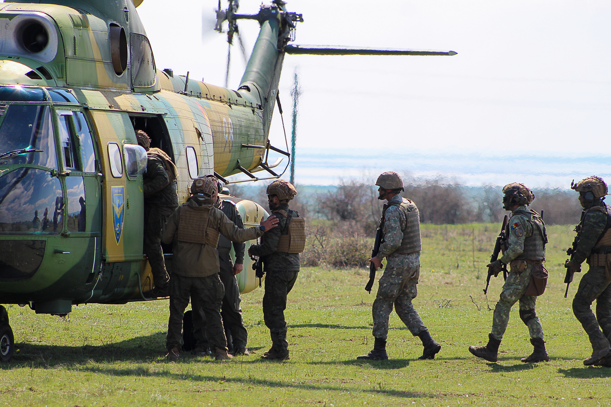 Helicopter-borne operations involving joint Romanian, French and Spanish teams