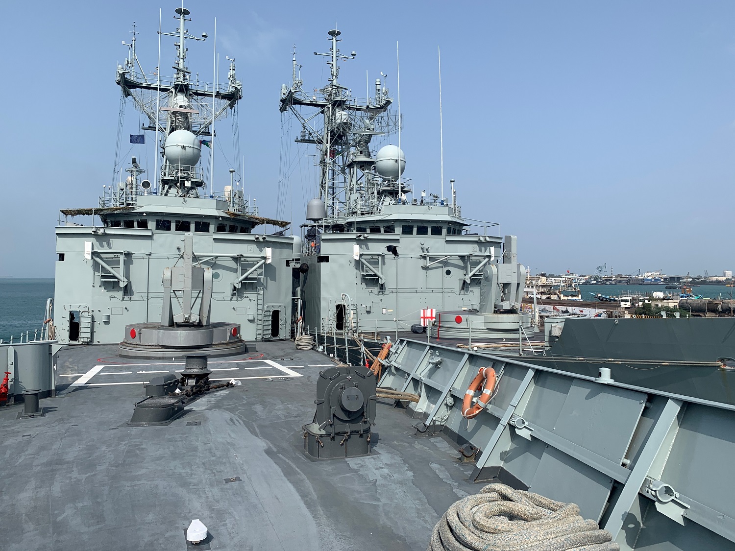 The frigate 'Numancia' takes over from 'Victoria' in Operation Atalanta